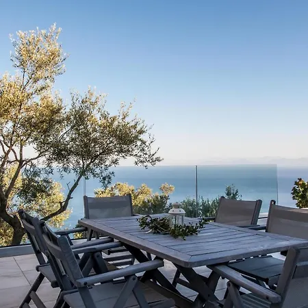 Villa Topaz Agios Nikitas